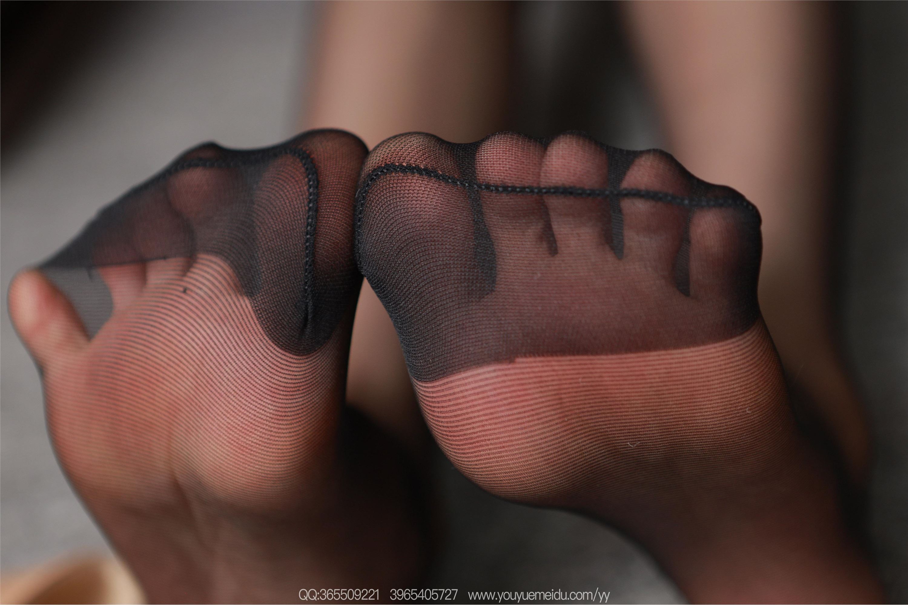 IESS异思趣向  2025.07.04 丝享家 2097 团团《红色OL套装（下）》